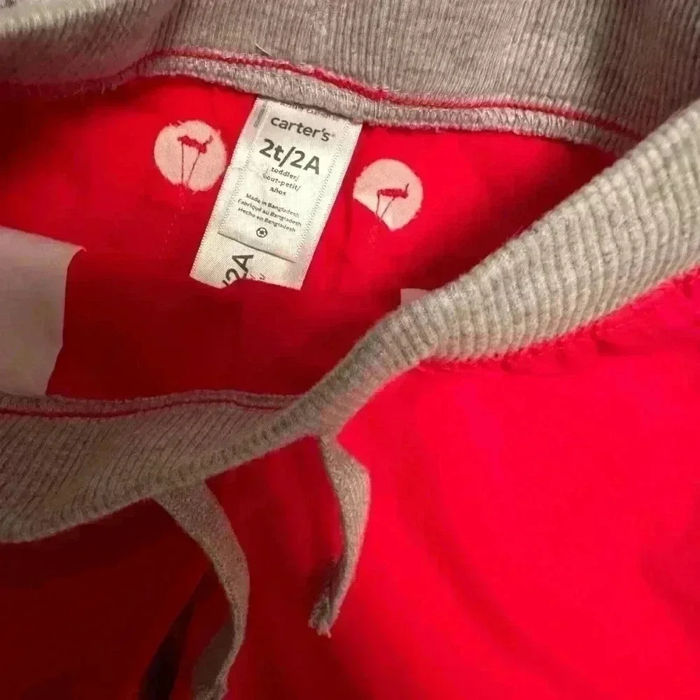 NWT CARTERS BOYS 2T TODDLER RED SHORTS - Picture 3 of 3